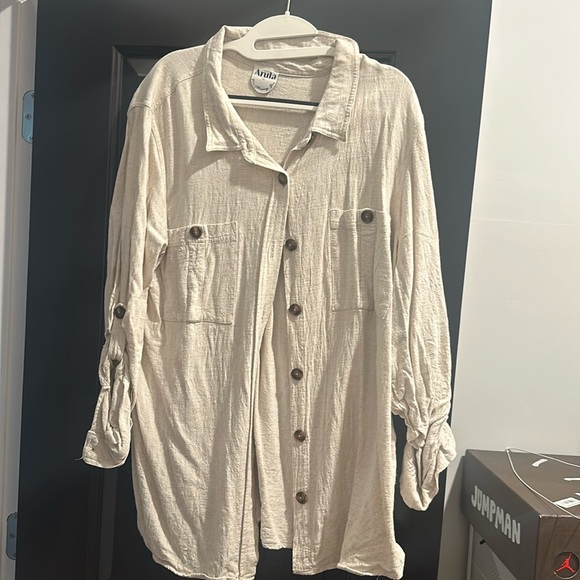 Arula button up top - Picture 1 of 2